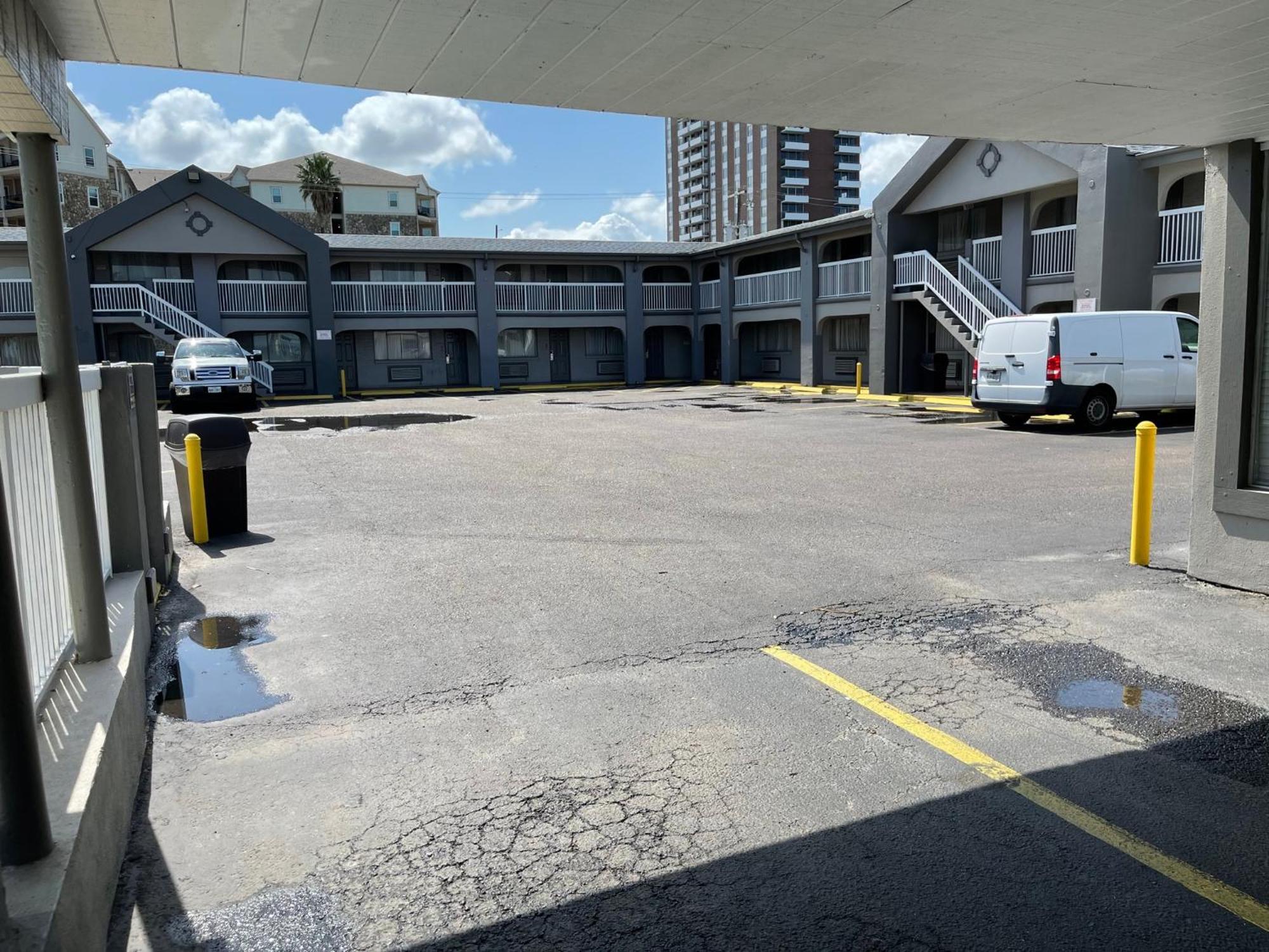 Budget Inn And Suites Corpus Christi Exterior photo