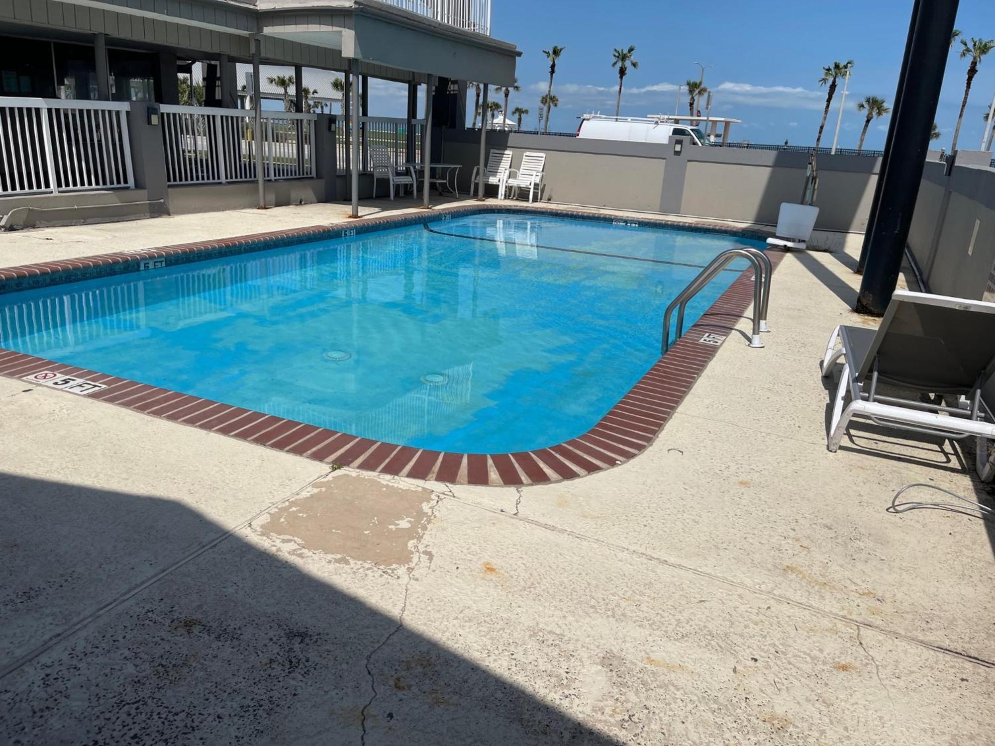 Budget Inn And Suites Corpus Christi Exterior photo